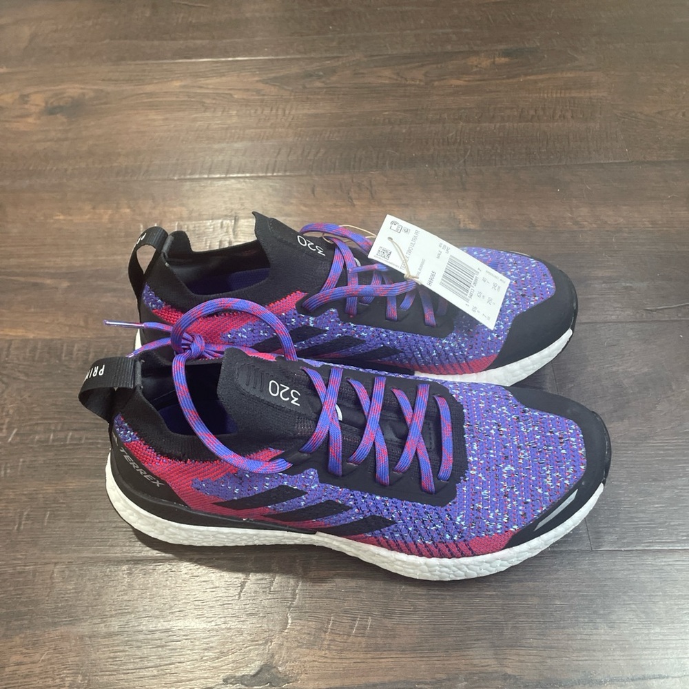 Adidas Terrex track trail running shoe size 7M / 8.5 W